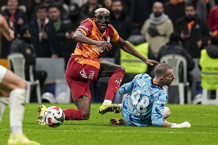 juventusa-attigi-golden-sonra-neden-sevinmedi-osimhen-tartismalara-yanit-verdi-1772311326452.jpeg Juventus’a attığı golden sonra neden sevinmedi? Osimhen tartışmalara yanıt verdi - 4