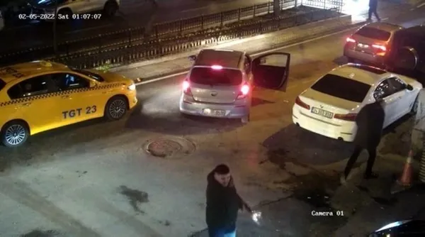 Lucca’da şarkıcı Teoman da içerideyken eski çalışan dehşet saçmıştı! Yeni gelişme