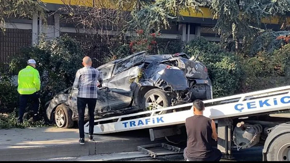 Trafikte makas terörü! Arkadan çarptı yoldan çıkardı: 3'ü çocuk 6 yaralı