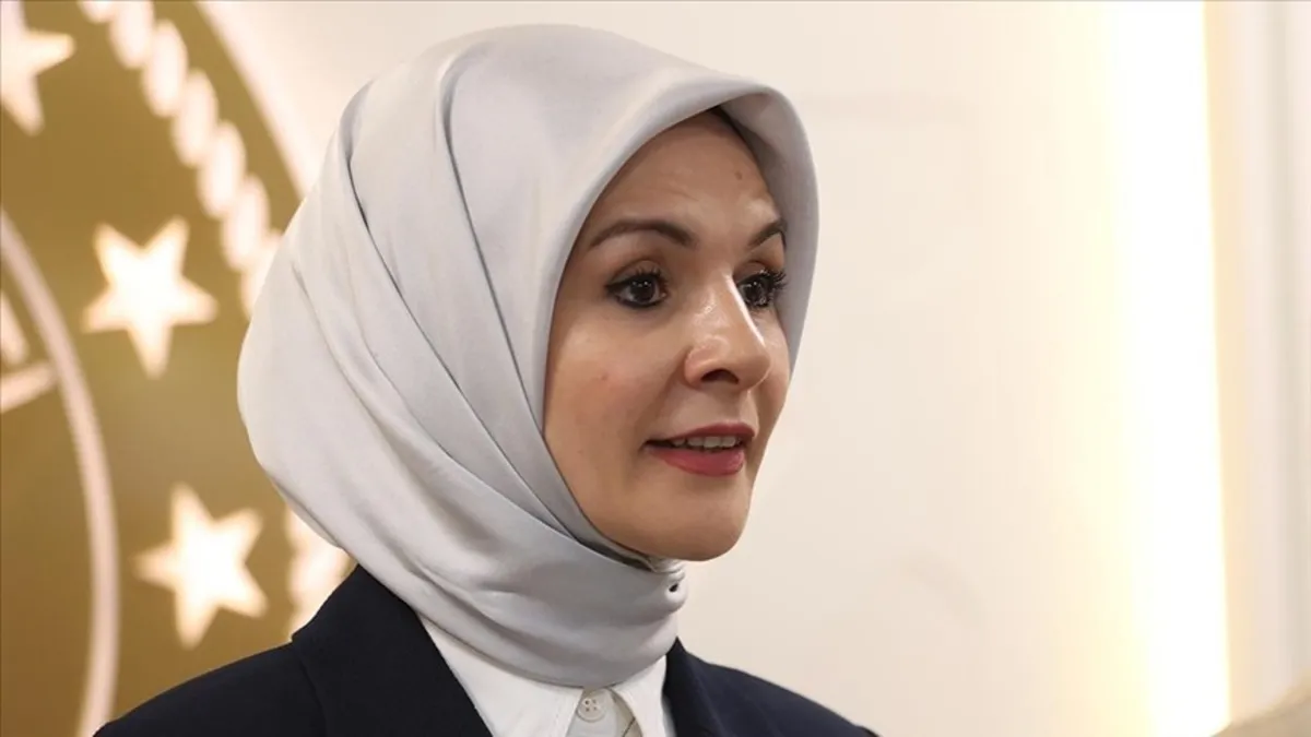 Bakan Göktaş Bursa’da nikah şahitliği yaptı