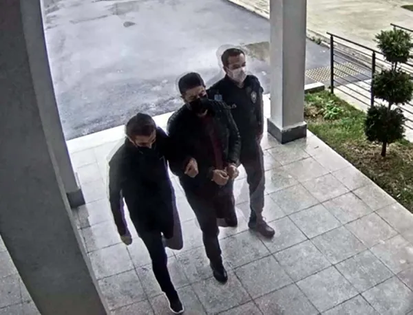 Aranan terörist Rıdvan Bayram Türkiye'ye giriş yaparken yakalandı - 5