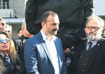 Mehmetçik düşmanı PKK sevicisi