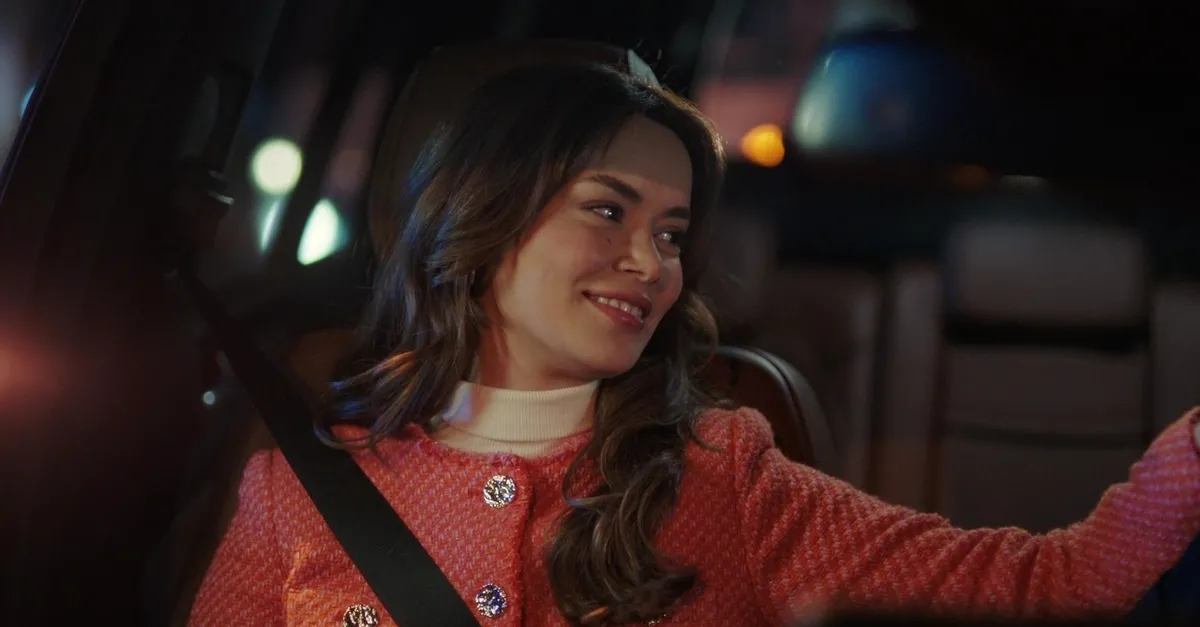 Bir Küçük Gün Işığı 26. bölüm 2. fragmanı! "Öyle de güzeldi gözleri, bıraksam içine bi' kendimi"