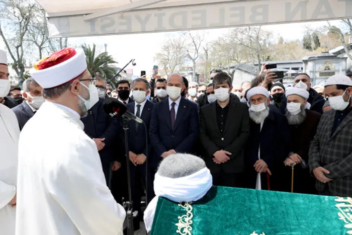 Son dakika: Bediüzzaman Said Nursi'nin talebelerinden Hüsnü Bayramoğlu son yolculuğuna uğurlandı - 1