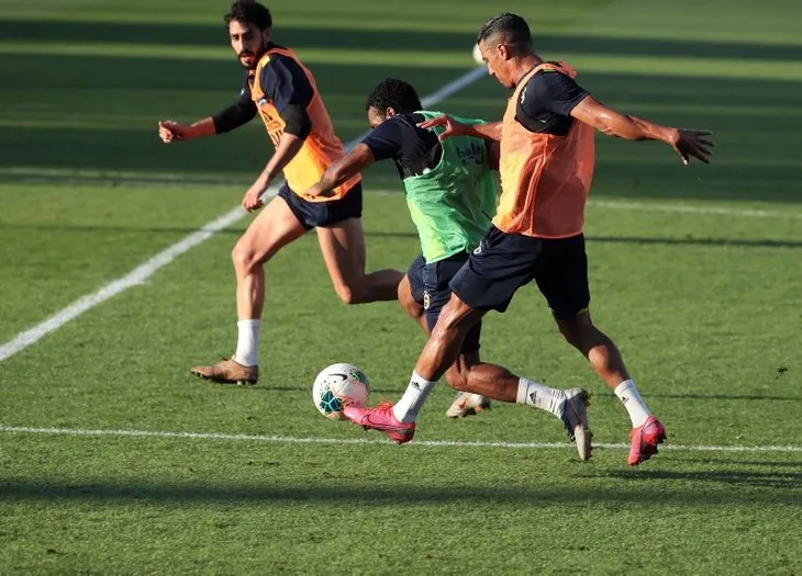 Beşiktaş-Fenerbahçe derbisi muhtemel ilk 11'ler | Dev derbi öncesi büyük sürpriz