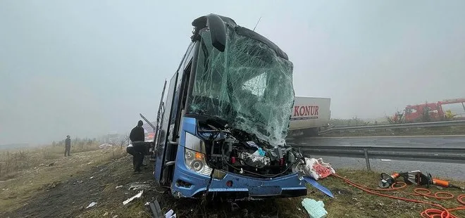 Şanlıurfa’da ortalığı savaş alanına çeviren kaza! 1 yolcu otobüsü ve 2 tır birbirine girdi: 1 ölü, 15 yaralı