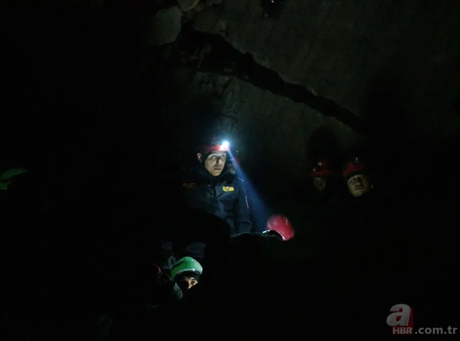 Kahramanmaraş depremi Dünya'nın çevresini 2 kez turladı! Prof. Dr. Şerif Barış A Haber'de anlattı: Anadolu'da 2500 yıldır böylesi görülmedi 4