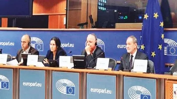 Avrupa Parlamentosu PKK'lı teröristleri ağırladı - 1