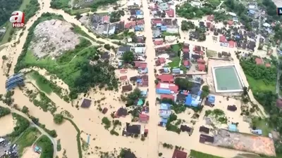 Asya’da sel bilançosu: Binden fazla ölü