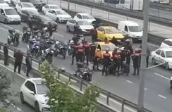 Zeytinburnu’nda feci kaza!  2 polis yaralandı
