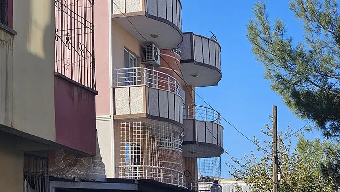 son-dakika-siirtte-aile-vahseti-olu-ve-yaralilar-var-1761895403348.jpeg Siirt'teki vahşetten görüntü (AA)