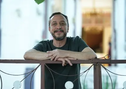 "Emin hiç kirlenmemiş bir su gibi..."