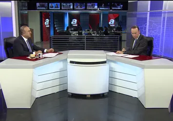 Bakan Çavuşoğlu: ABD YPG'ye silah desteği veriyor nokta!
