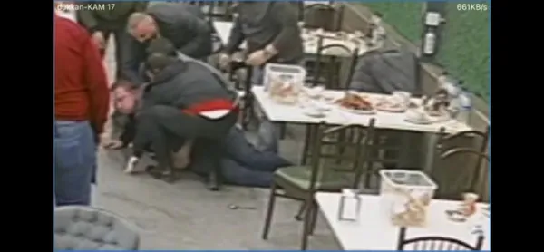 Samsun'da korkunç anlar! Nefes borusuna ekmek kaçan müşterisini böyle kurtardı - 2