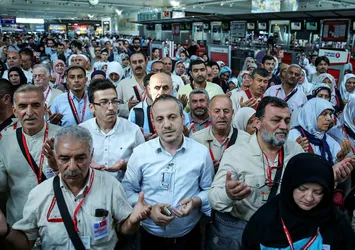 İlk hac kafilesi yola çıktı