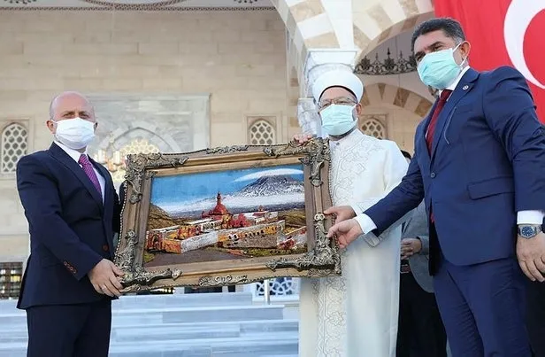 2 bin kişilik Recep Tayyip Erdoğan Camii açıldı!