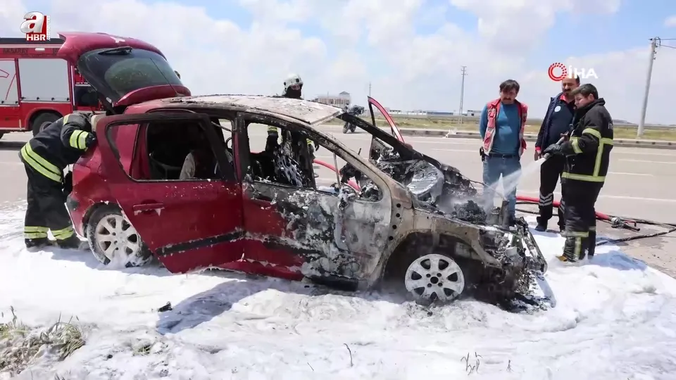 Yanan otomobil hurdaya döndü!