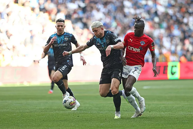 Adana Demirspor, Kasımpaşa’yı 5-0 yenerek yoluna devam etti