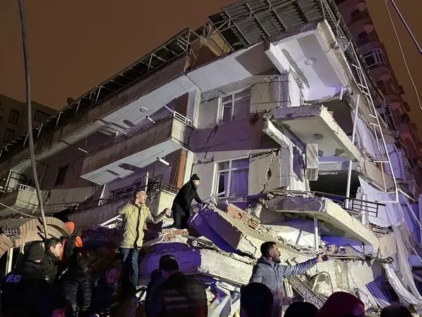ab-uyesi-10-ulke-turkiyeye-kahramanmaras-depremi-nedeniyle-arama-kurtarma-ekipleri-gonderiyor-1675680565006.jpg AB üyesi 10 ülke Türkiye'ye Kahramanmaraş depremi nedeniyle arama kurtarma ekipleri gönderiyor - 6