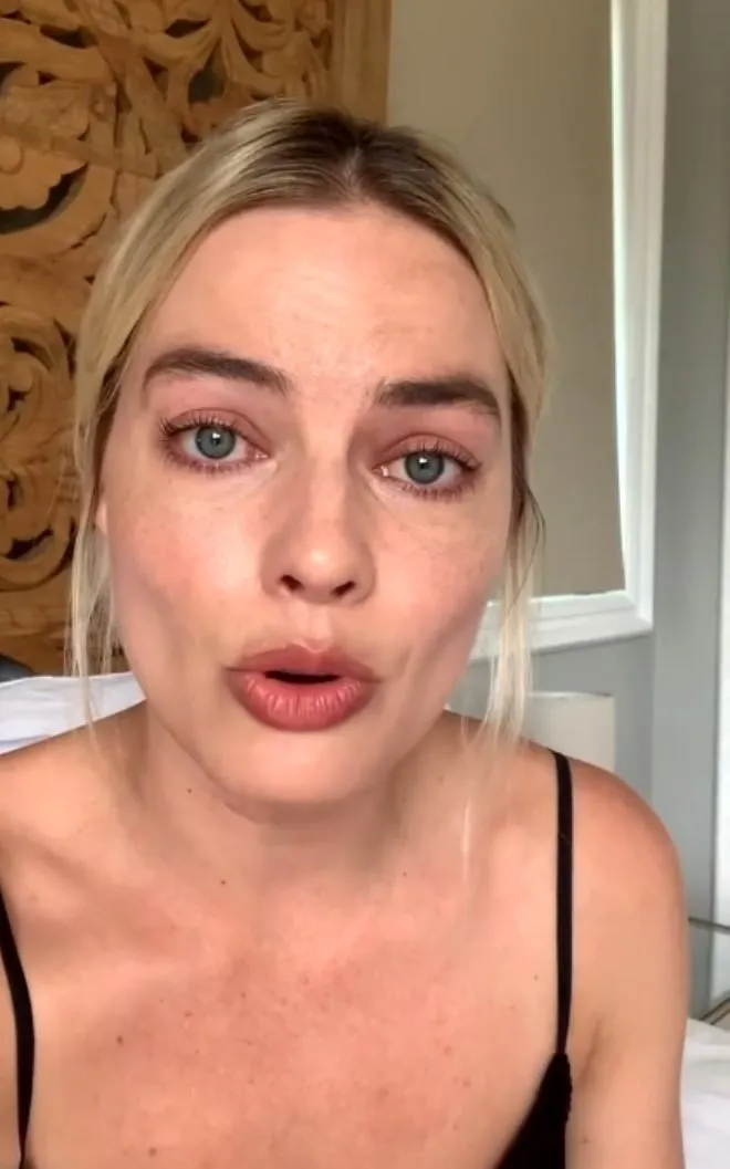 Oyuncu Margot Robbie Instagram’dan gözyaşları içinde yalvardı