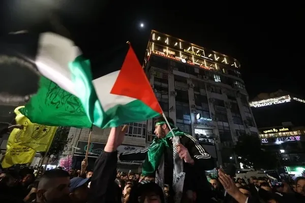 Siyonist Almanya Cumhurbaşkanı’ndan Filistinli rehinelere çirkin itham: Terörist yakıştırması yaptı