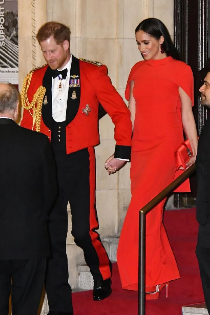 İngiliz Kraliyet Ailesine koronavirüs şoku! Prens Harry…