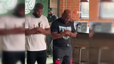Mike Tyson namaz kılarken böyle görüntülendi