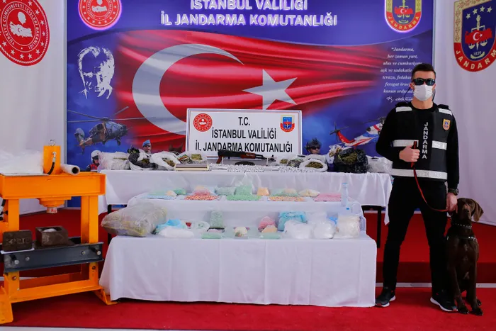 Jandarmadan nefes kesen operasyon! 'King' lakaplı organize uyuşturucu çetesi çökertildi - 1