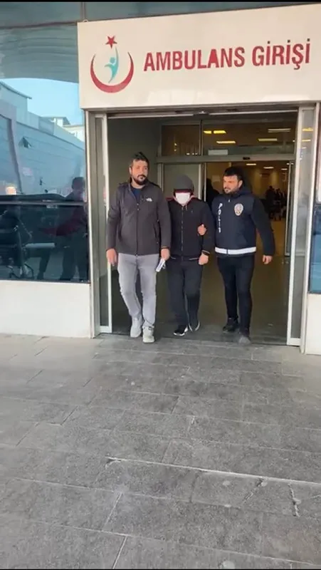 1673235541784.jpg 4.5 milyonluk vurgunda yakayı ele verdi! 19 yıllık firar bankada sona erdi - 5