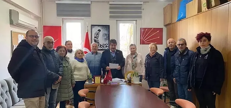 CHP Foça yönetimi istifa etti! Bu istifalarla birlikte yönetim düştü