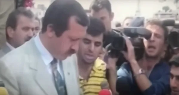 Başkan Erdoğan'ın siyasi duruşu Türkiye'nin takdirini kazandı! Hapis cezasına rağmen "şov" yapmak yerine millete hizmet etmeye devam etti - 3