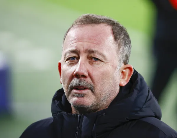 Beşiktaş'ta Sergen Yalçın gelişmesi! Tecrübeli hoca görevi bıraktı - 1