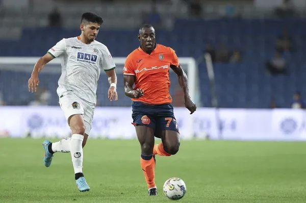 basaksehir-alanyaspor-canli-anlatim-basaksehir-alanyaspor-maci-saat-kacta-1662228822168.jpg Başakşehir dolu dizgin! Alanyaspor'u 2 golle geçtiler