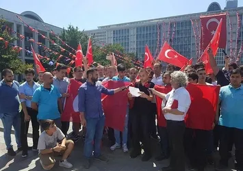 Ekrem İmamoğlu'nun Beltur'dan çıkardığı işçilerden İBB önünde basın açıklaması