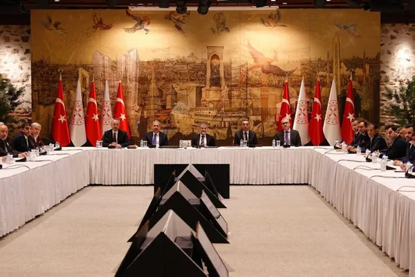 Son dakika: Enflasyona karşı seferberlik! Hazine ve Maliye Bakanı Nureddin Nebati'den 30 sektör temsilcisiyle zirve - 3