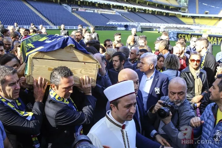 Galatasaray - Fenerbahçe derbisinde tribünde rahatsızlanarak hayatını kaybeden Koray Şener son yolculuğuna uğurlandı 2