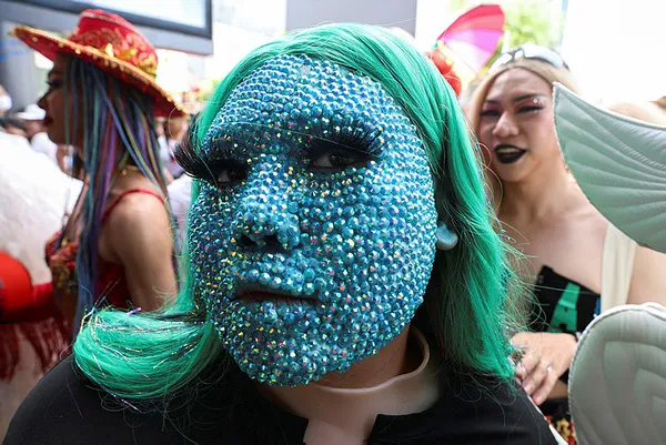 1686166063047.jpg LGBT sapkınlığına bir destek de Google'dan! Konfeti ve bayraklı geçiş! Arama motoruna LGBT yazınca... - 1