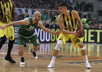 Atina'da muhteşem geri dönüş
