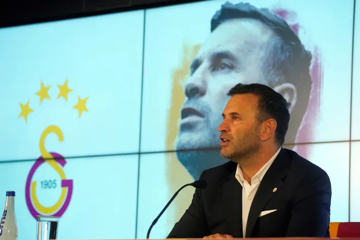 Galatasaray, Okan Buruk ile sözleşme imzaladı! Ahaber.com.tr sordu Buruk ve Özbek cevapladı | Çarpıcı Mourinho ve Michy Batshuayi sözleri - 14