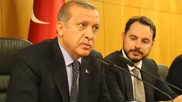 15 Temmuz’da Başkan Erdoğan’ın en yakınındaki isim Berat Albayrak anlattı: 2 rekat namaz kılıp direnişi yönetti