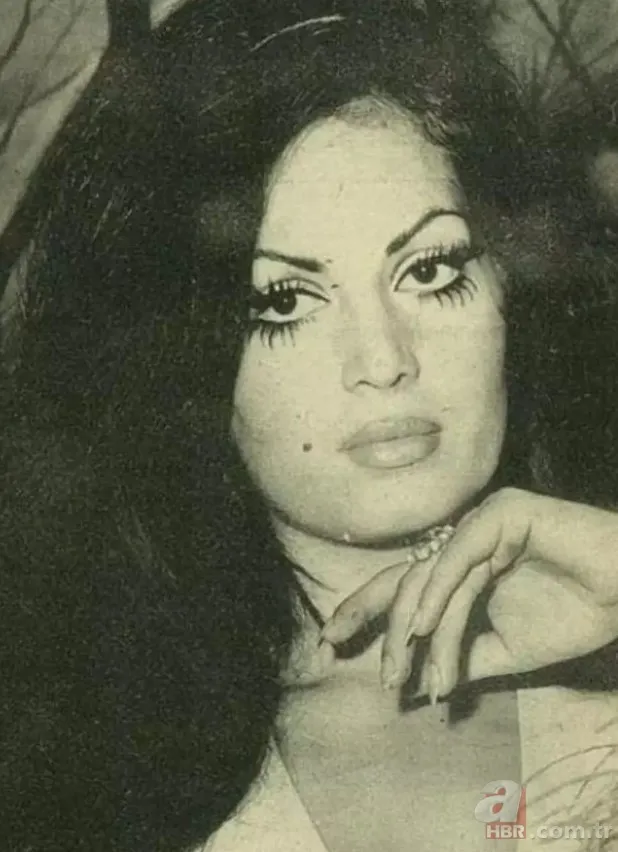 Türkan Şoray'ın güzeller güzeli kızına bakın! Yağmur Ünal'ın babası da oyuncuymuş! Meğer kendisi gibi... 4