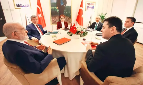 1666606815132.jpg Saadet Partisi Genel Başkanı Temel Karamollaoğlu'ndan 6'lı masada kriz çıkaracak sözler! Ne Kılıçdaroğlu ne de Akşener'i aday göstermedi - 3
