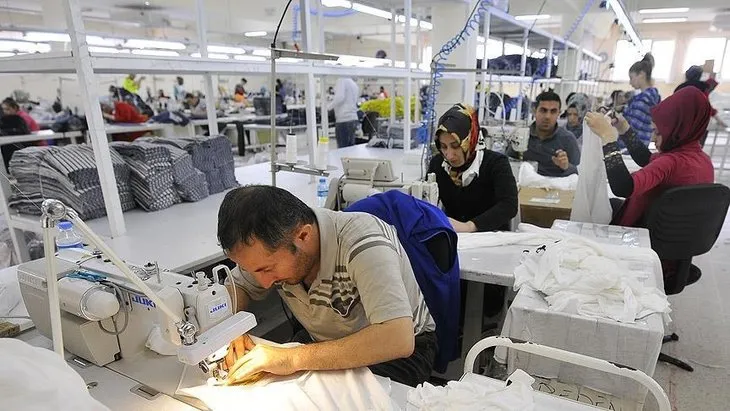 İŞKUR 18 ilde 5.500 TL maaşla işçi alacak! KPSS şartı yok! Aşçı, Elektrikçi, İnşaat ustası... İşte MSB 18 ilde işçi alımı şatları ve kontenjanları