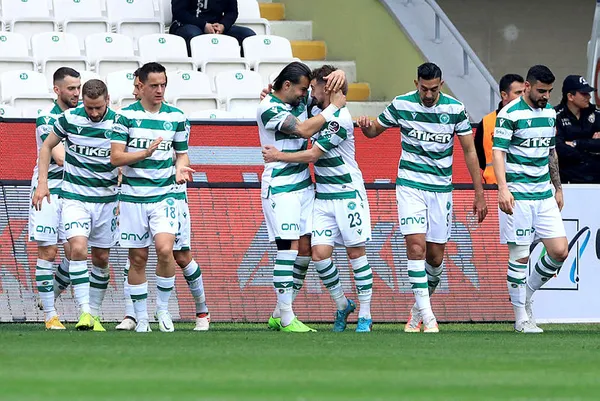 Konyaspor evinde Gaziantep'i 4 golle devirdi! MAÇ SONUCU: Konyaspor-Gaziantep FK 4-1 - 1