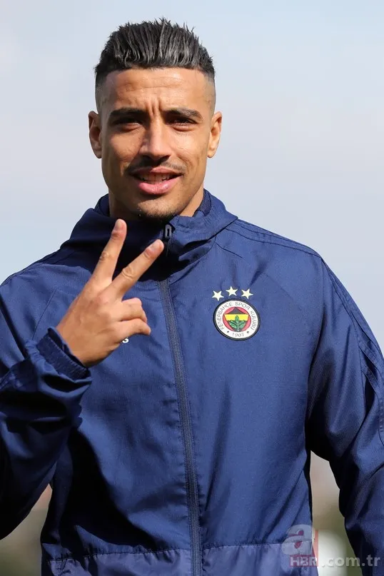 Fenerbahçe idmanında dikkat çeken detay! 19