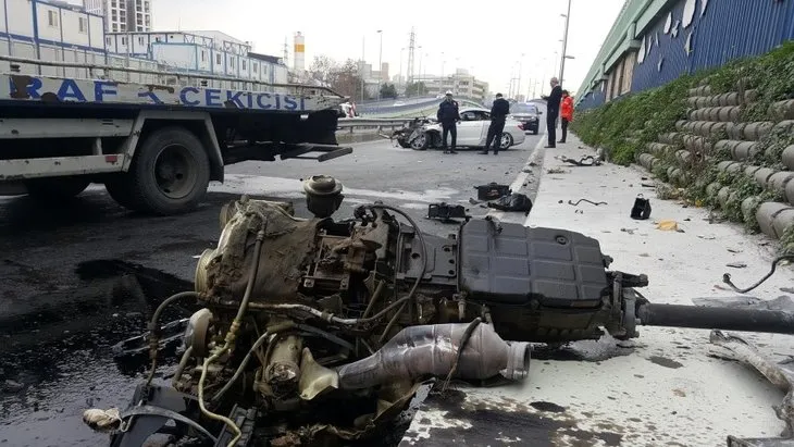 İstanbul’da korkunç kaza! Lüks aracın motoru metrelerce uzağa fırladı