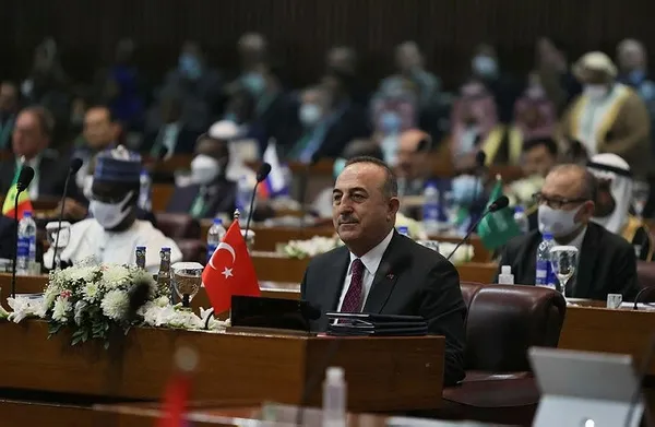 disisleri-bakani-mevlut-cavusoglu-ukraynadaki-savas-cifte-standardi-goz-onune-serdi-1647948232813.jpeg Dışişleri Bakanı Mevlüt Çavuşoğlu: Ukrayna'daki savaş çifte standardı göz önüne serdi - 1