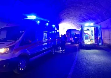 Tunceli’de tünelde trafik kazası: 8 yaralı