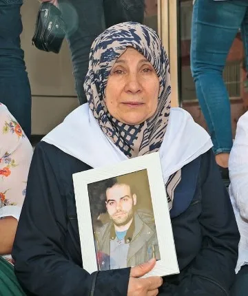 ’Evlat Nöbeti’ tutan acılı baba: Oğlumu HDP dağa götürdü