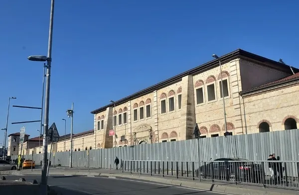 Rami Kışlası nerede, hangi semtte? Rami Kışlası Kütüphanesi ne zaman açılıyor, nasıl gidilir? Rami Kışlası YOL TARİFİ...